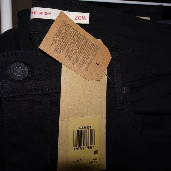 Levis's 711 Black Mid-rise Skinny Jeans Short - Picture 6 of 7